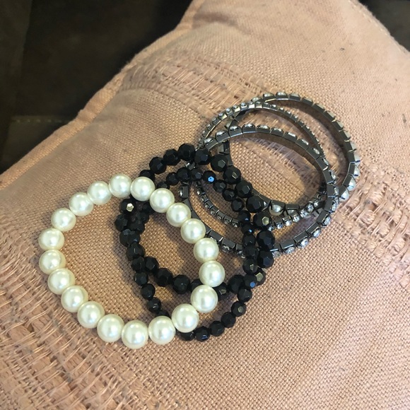 Express bracelets - Picture 3 of 3